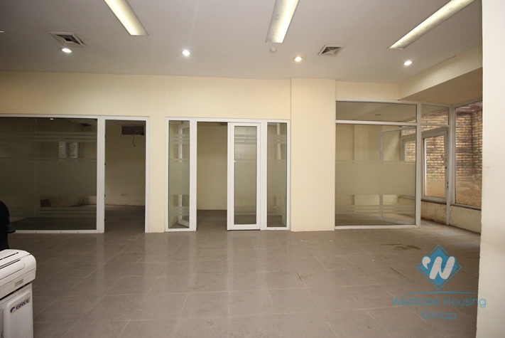 Office with 165sqm for rent in Hoan Kiem, Ha Noi